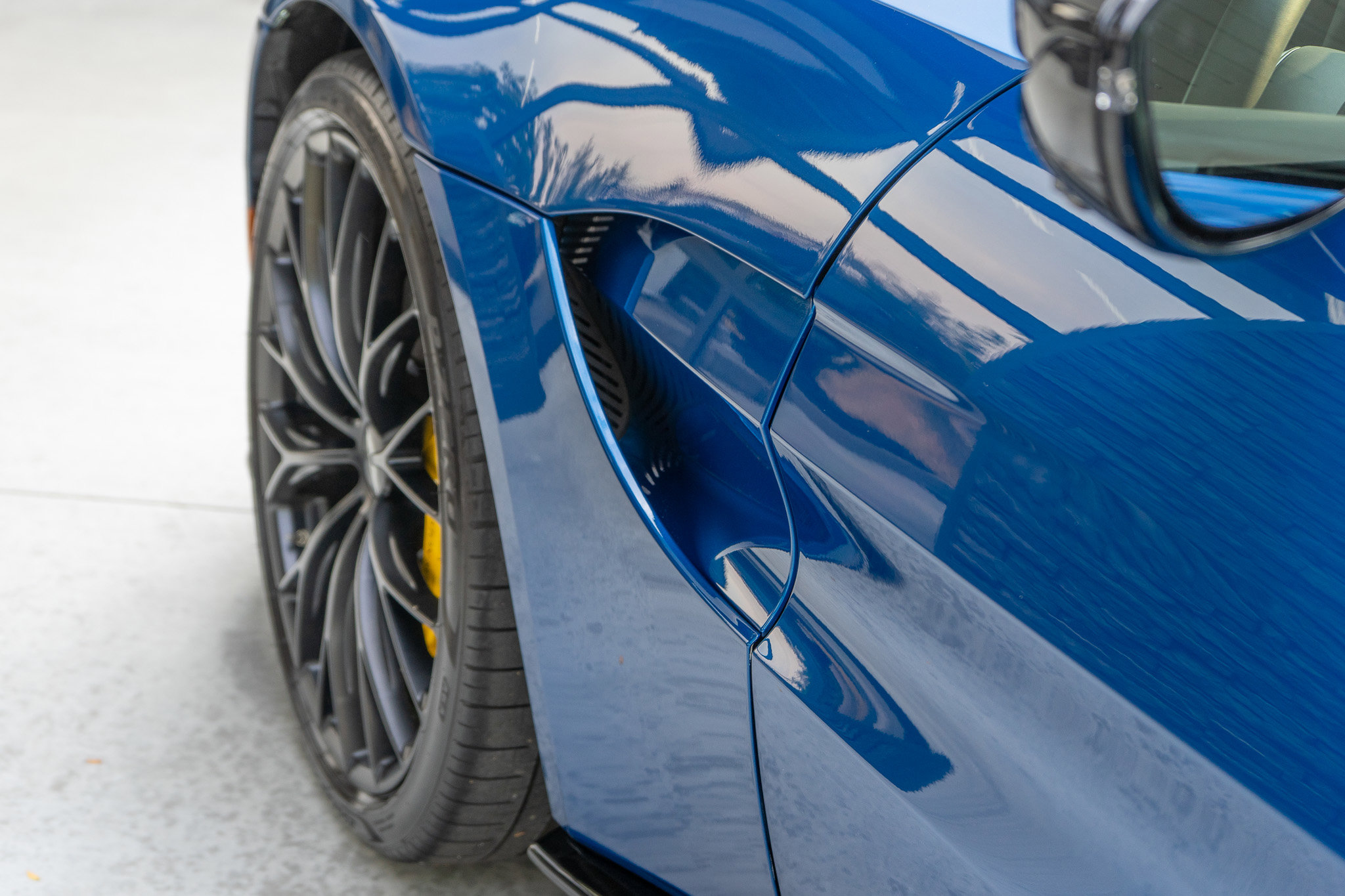 Used 2022 Aston Martin V8 Vantage Coupe image 17