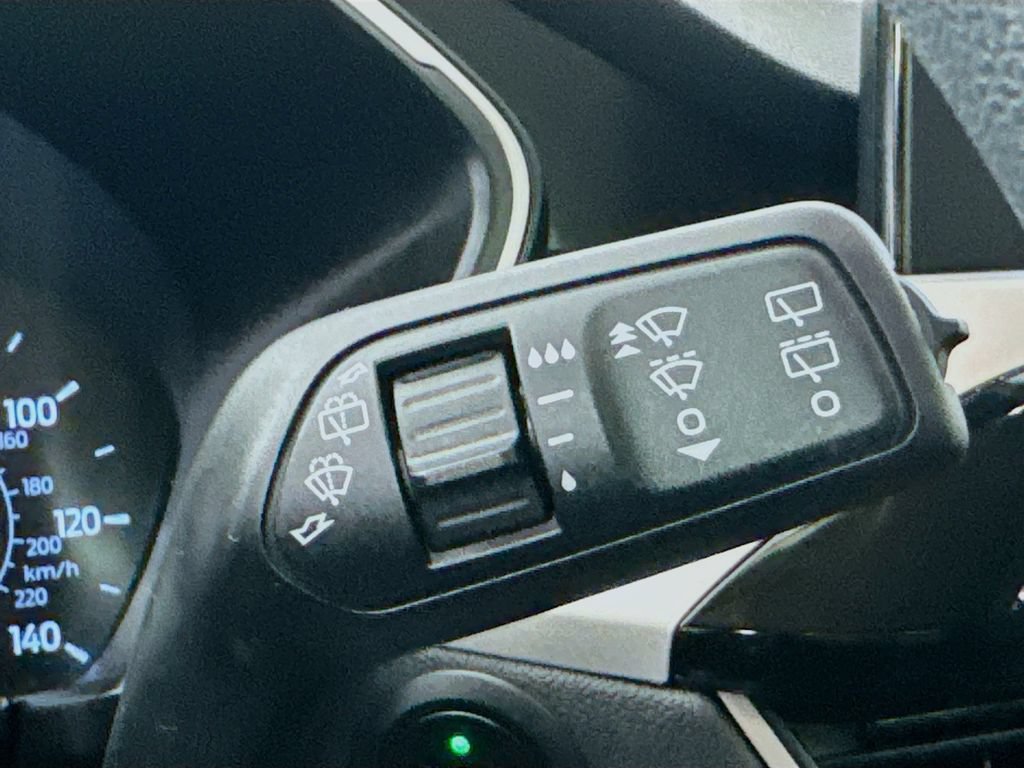 Used 2020 Ford Escape SE FWD image 14