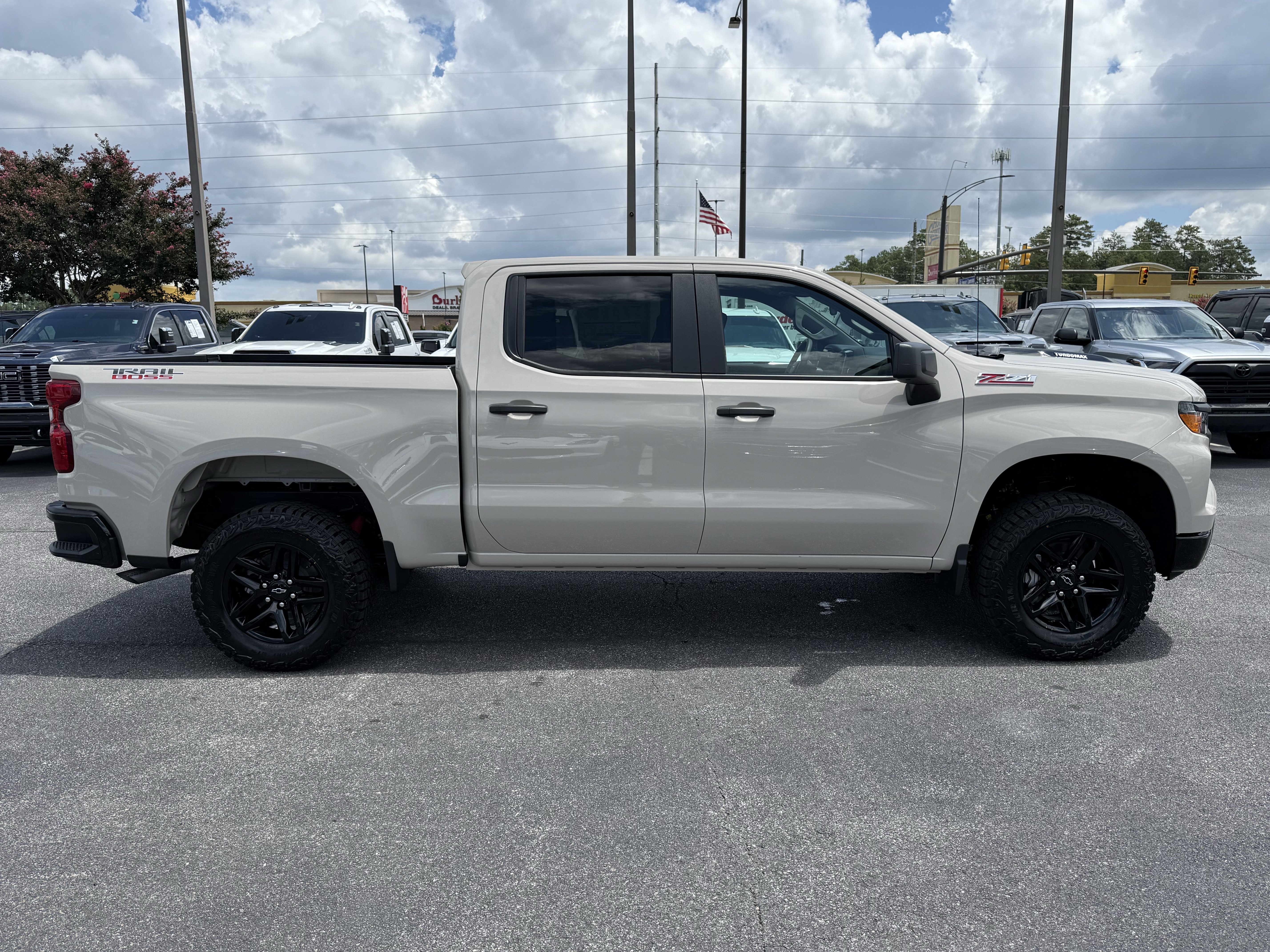 New 2026 Chevrolet Silverado 1500 Custom Trail Boss AWD/4WD image 11
