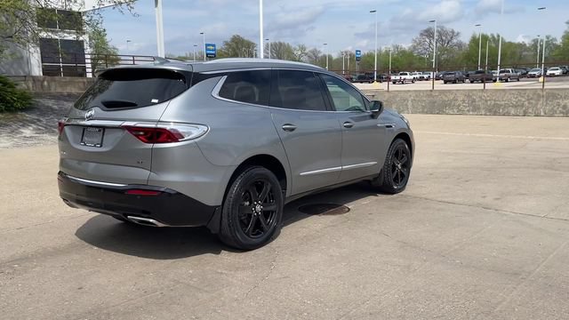Used 2023 Buick Enclave Essence w/ Sport Touring Edition AWD/4WD image 8