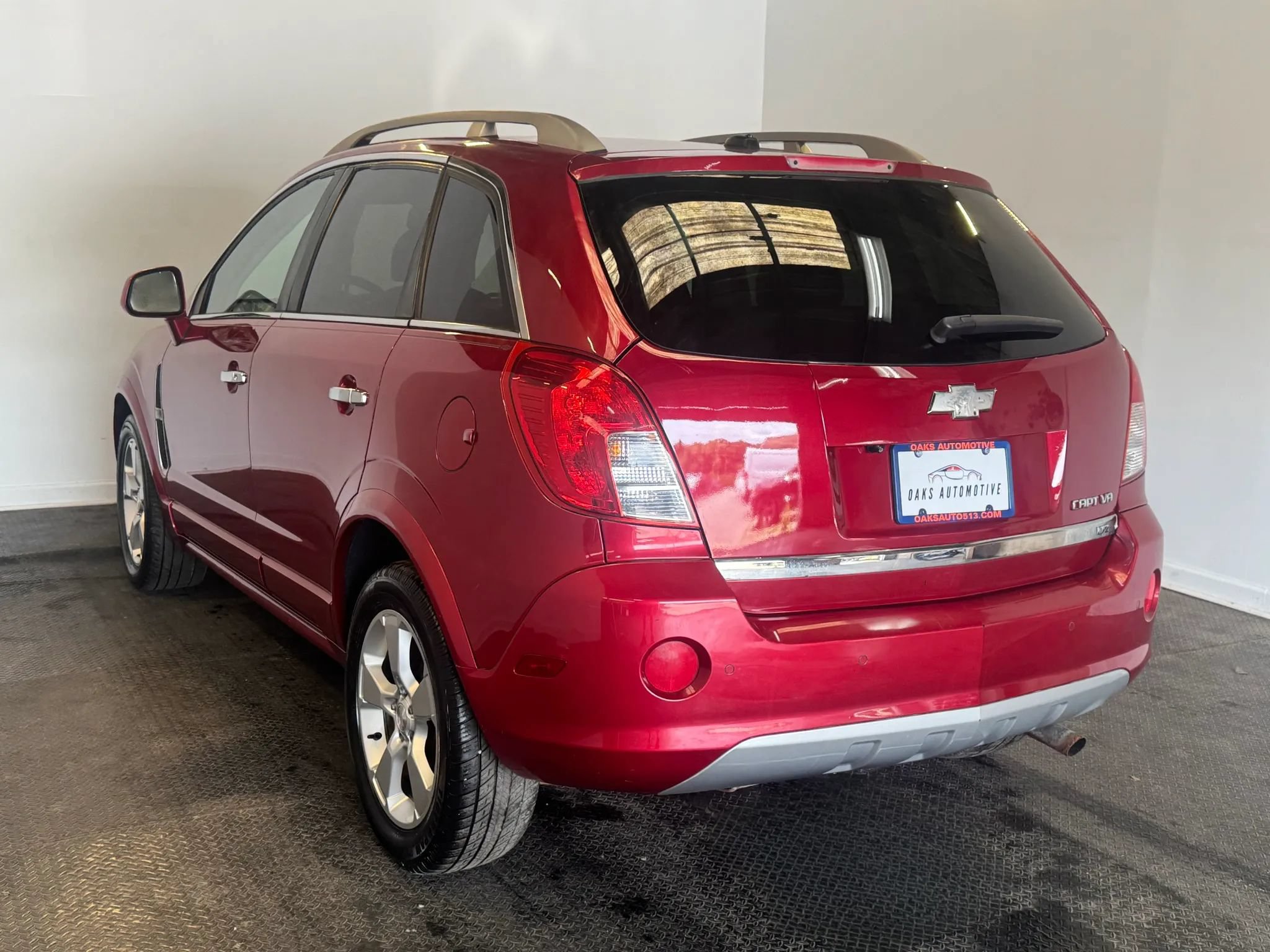 Used 2013 Chevrolet Captiva Sport LTZ FWD image 4