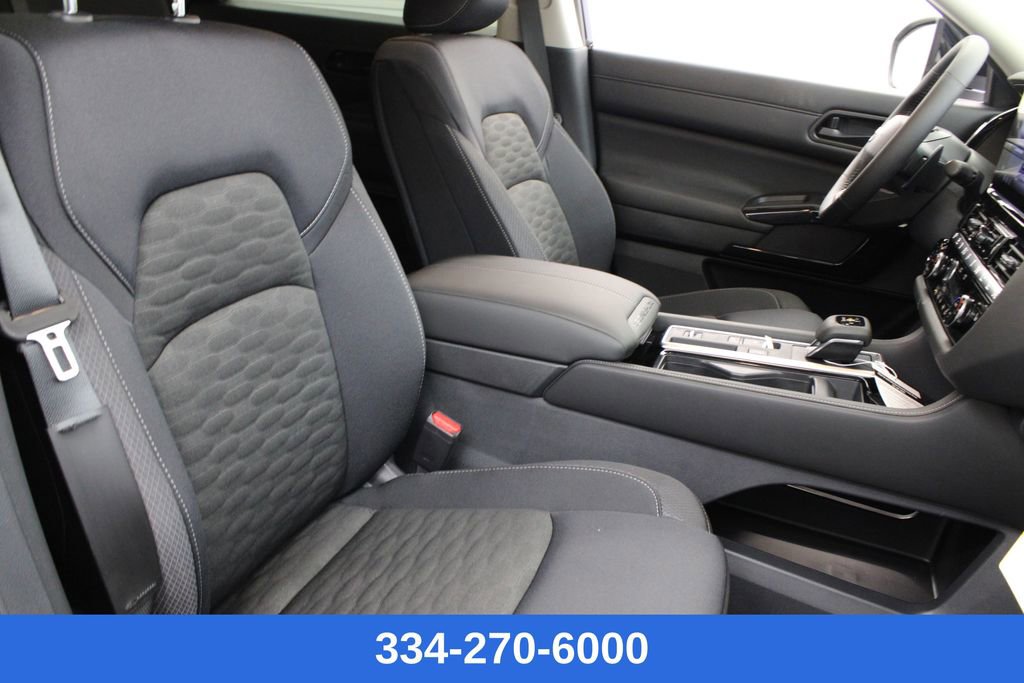 New 2026 Nissan Pathfinder SV image 21