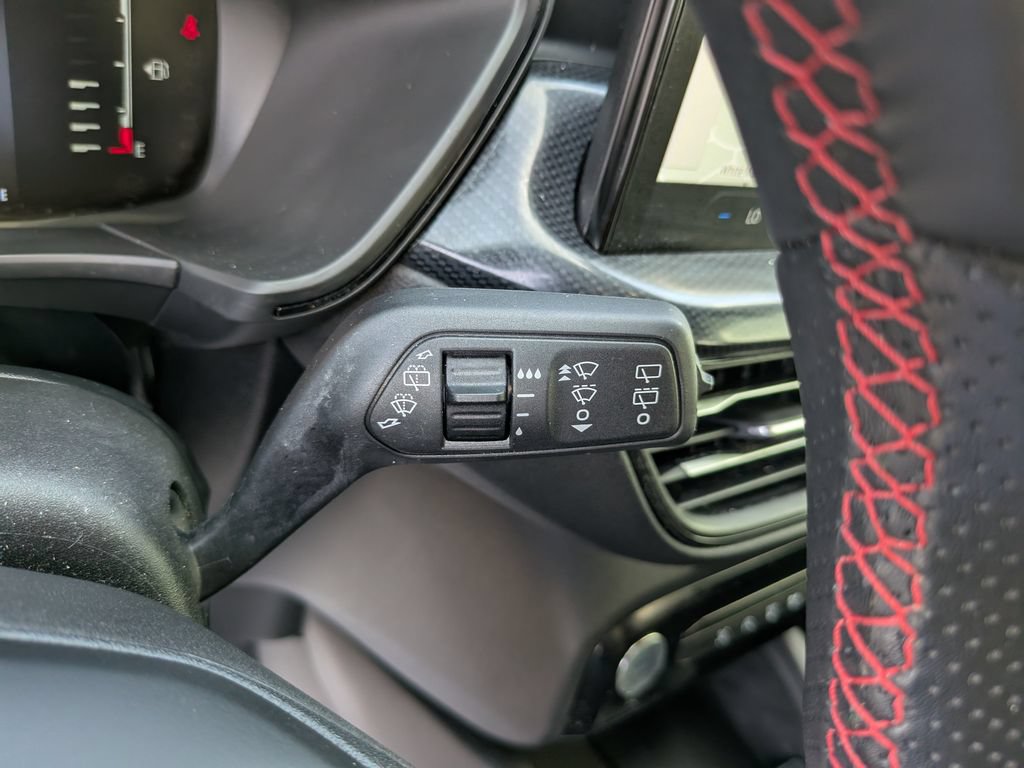 Used 2024 Ford Escape ST-Line w/ Tech Pack #1 FWD image 33