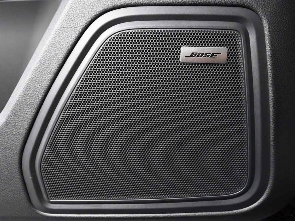 Certified 2026 Porsche Macan image 17