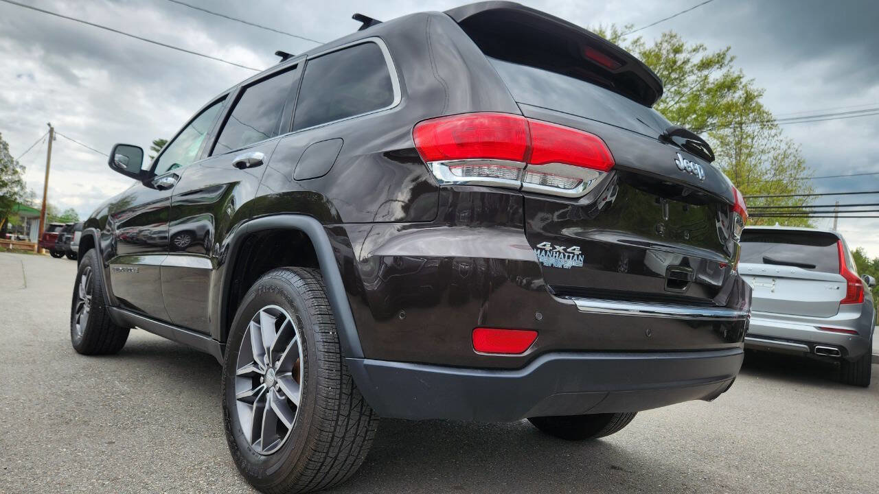 Used 2017 Jeep Grand Cherokee Limited w/ Luxury Group II AWD/4WD image 12