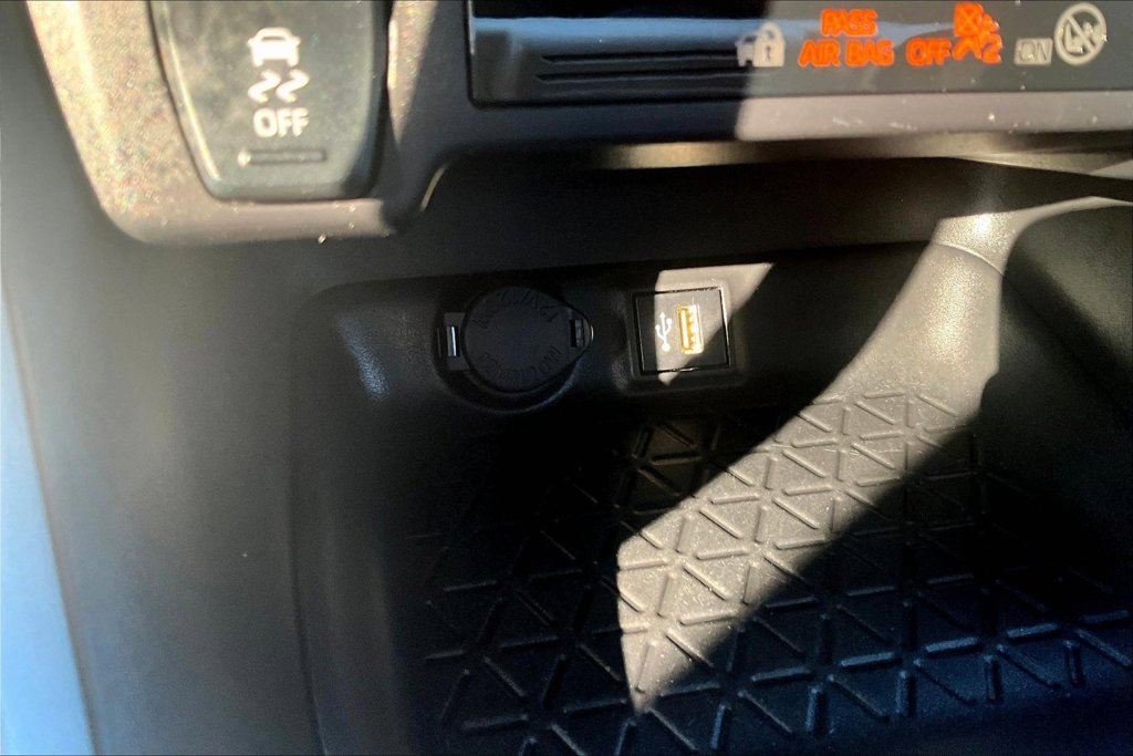 Used 2024 Toyota RAV4 SE AWD/4WD image 26