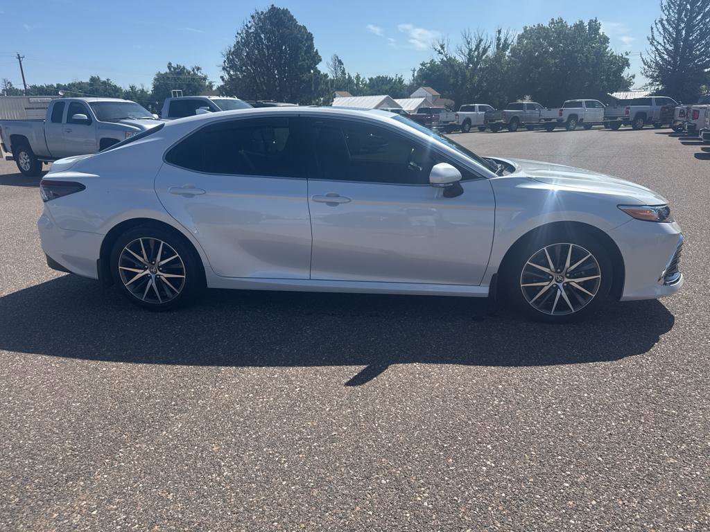 Used 2023 Toyota Camry XLE image 5