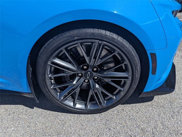 Used 2022 Chevrolet Camaro ZL1 image 19