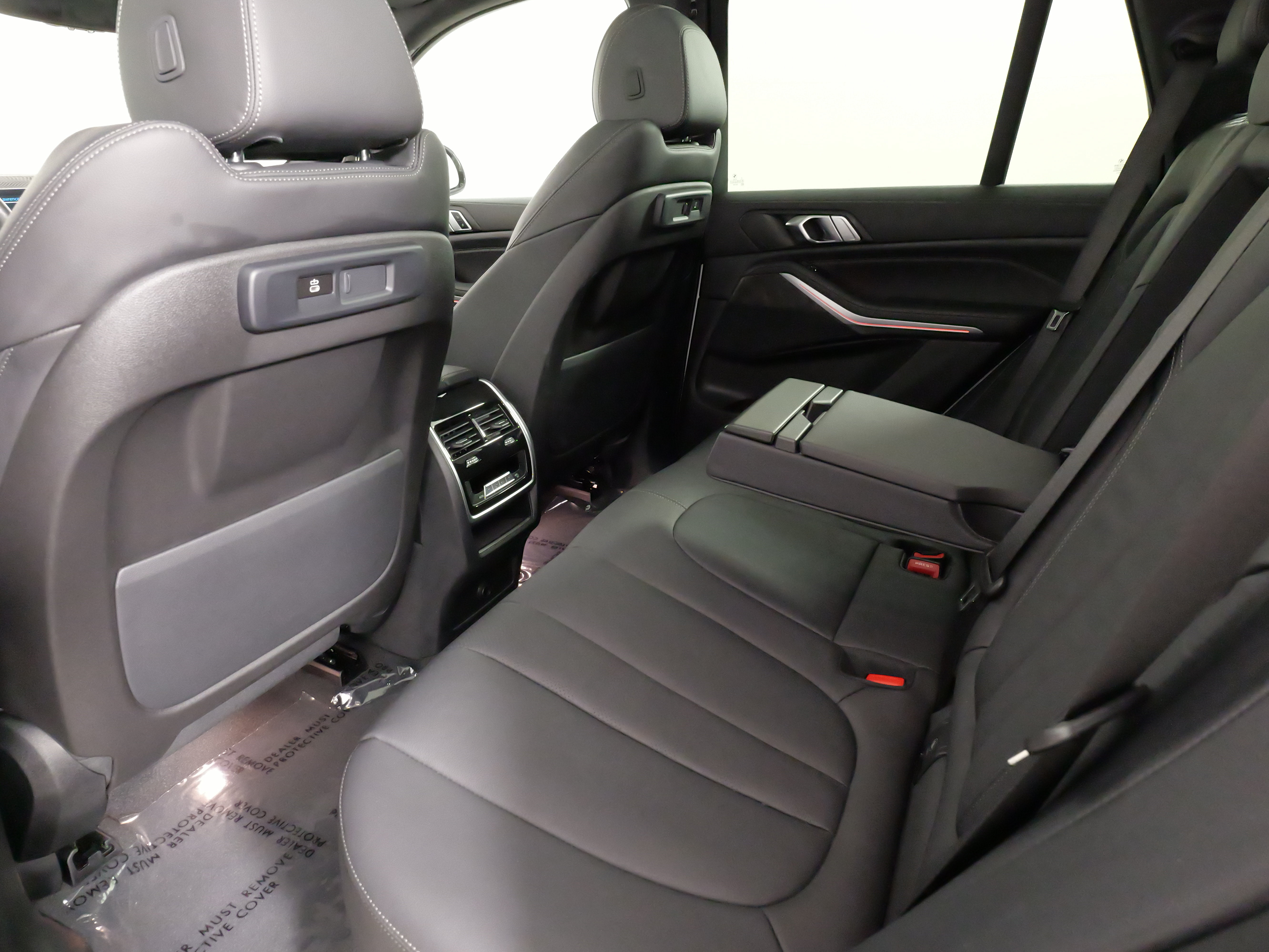 Used 2022 BMW X5 xDrive45e w/ Parking Assistance Package AWD/4WD image 35