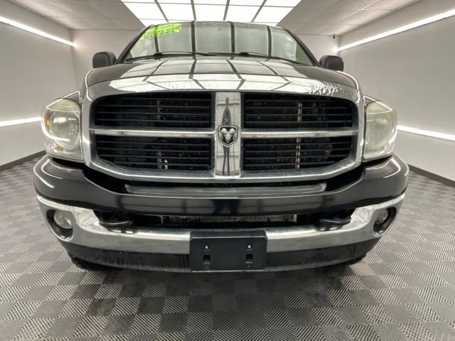 Used 2006 Dodge Ram 2500 Truck SLT image 2