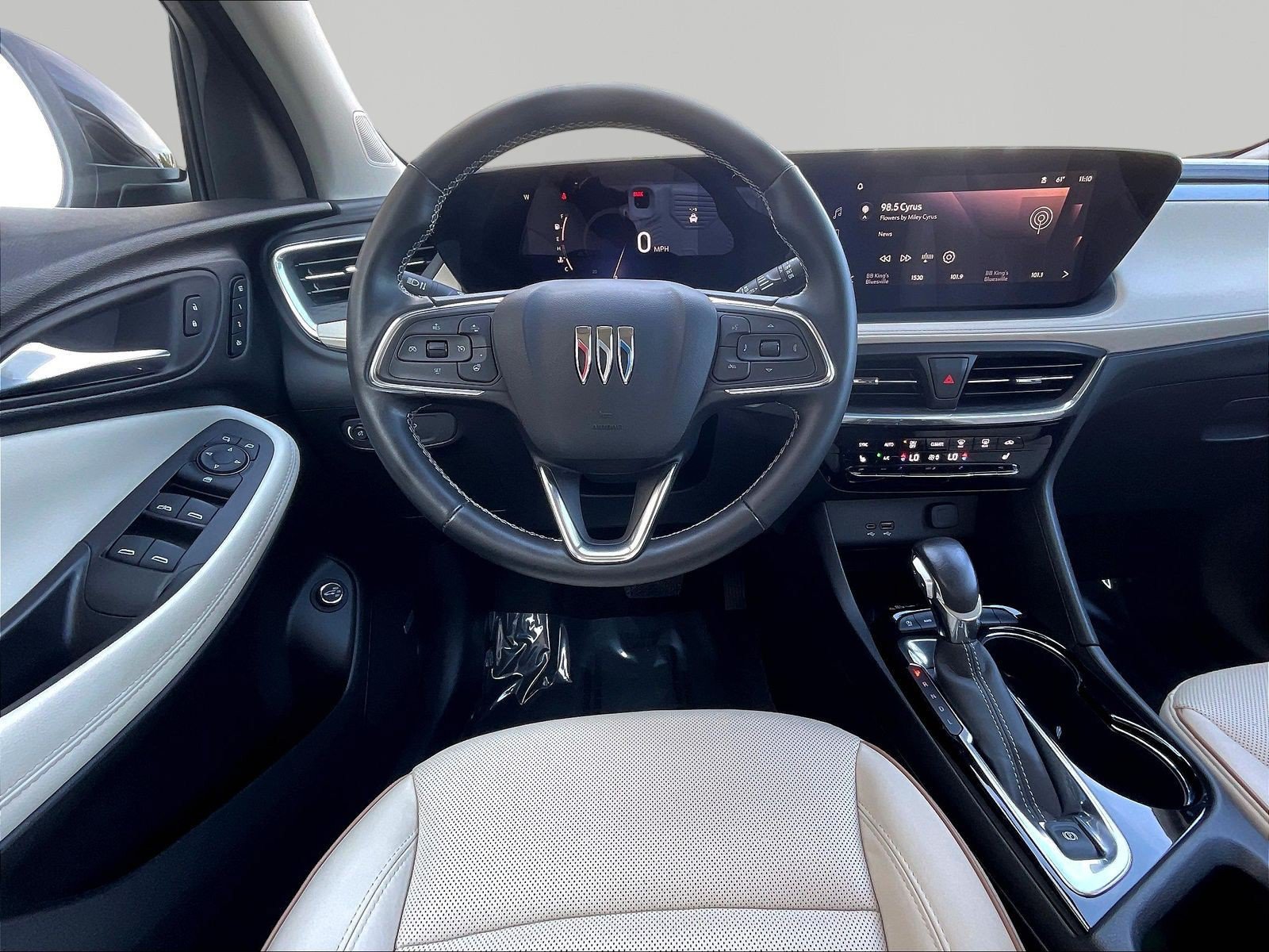 Used 2024 Buick Encore GX Avenir w/ Avenir Technology Package AWD/4WD image 8