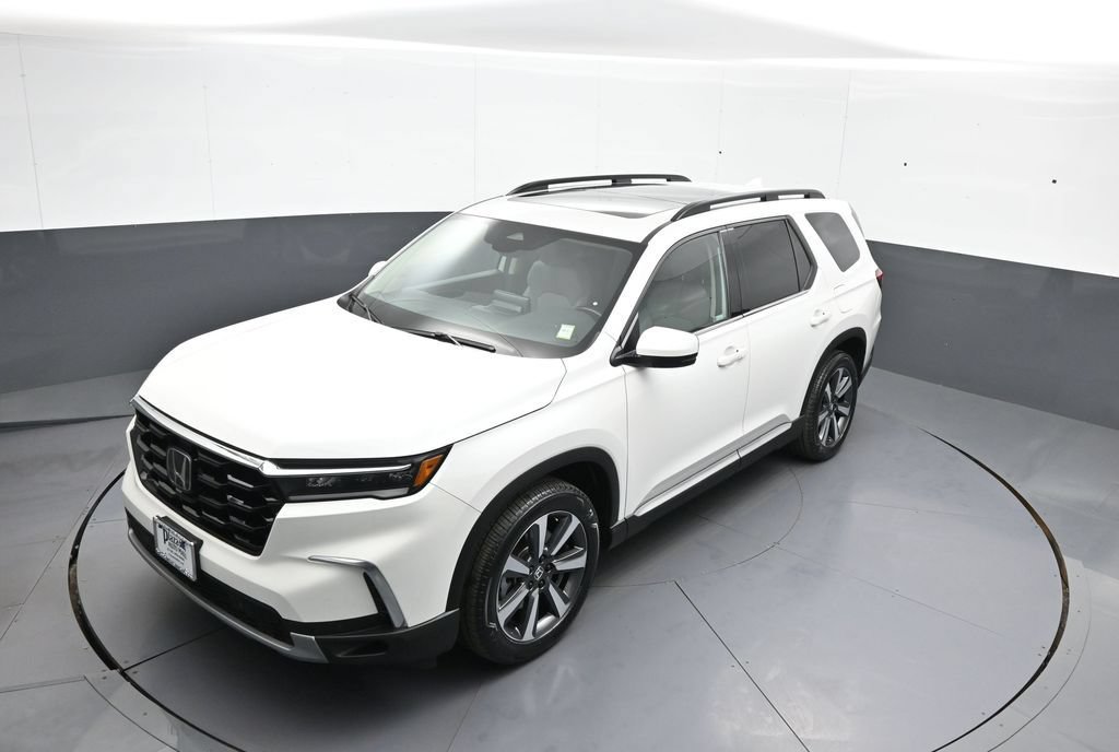 Certified 2024 Honda Pilot Touring image 36