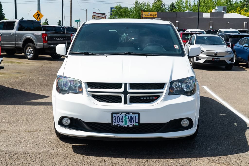 Used 2017 Dodge Grand Caravan GT FWD image 2