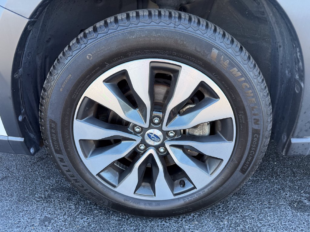 Used 2023 Subaru Outback Limited AWD/4WD image 44