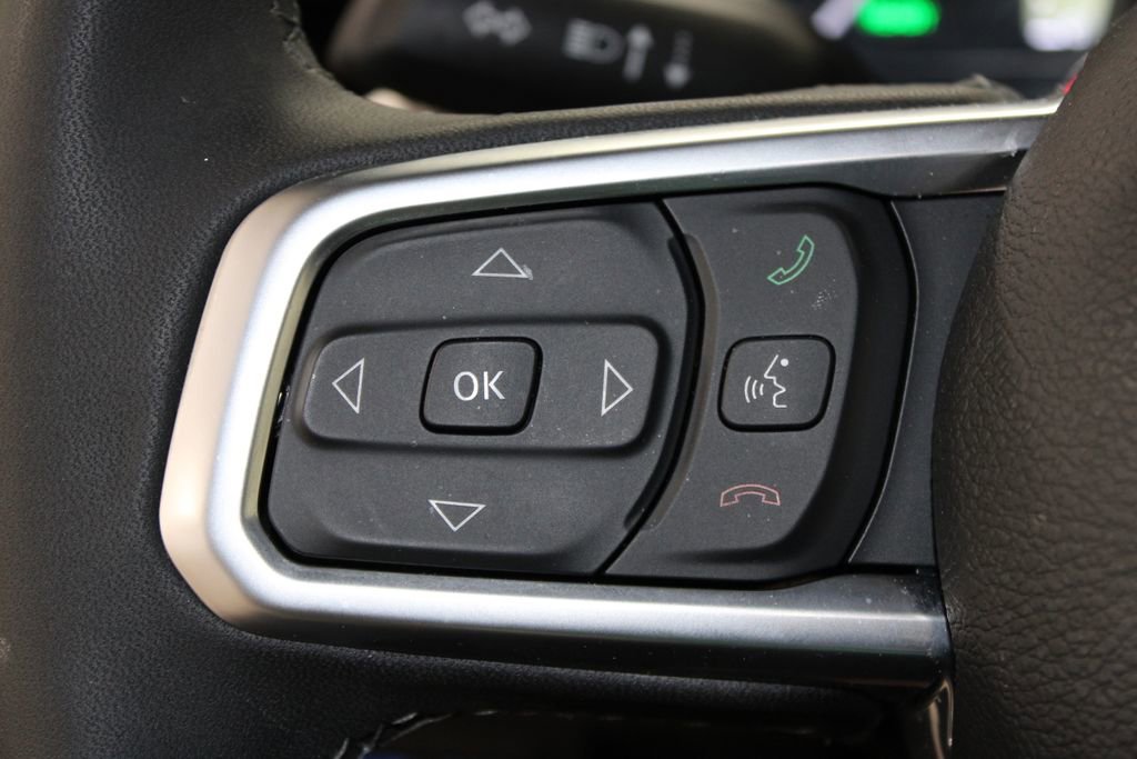 Used 2025 Jeep Wrangler Unlimited Sahara w/ Safety Group image 41