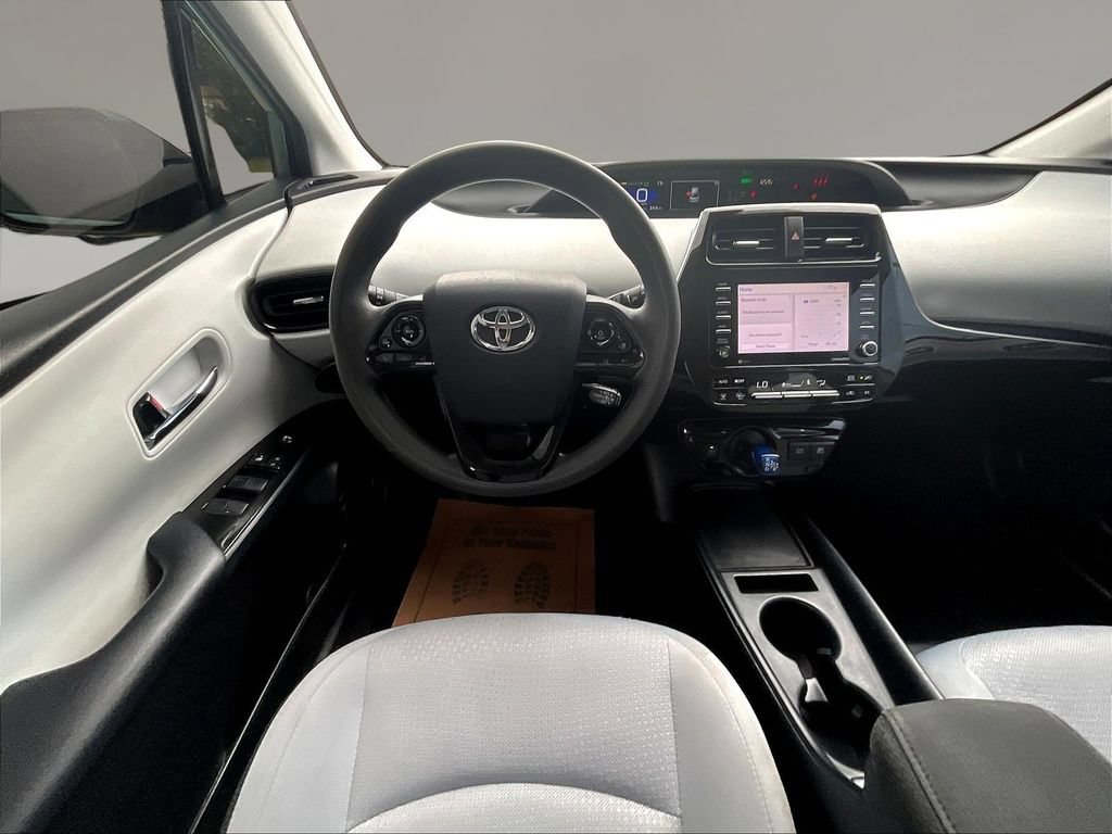 Used 2021 Toyota Prius LE AWD/4WD image 8