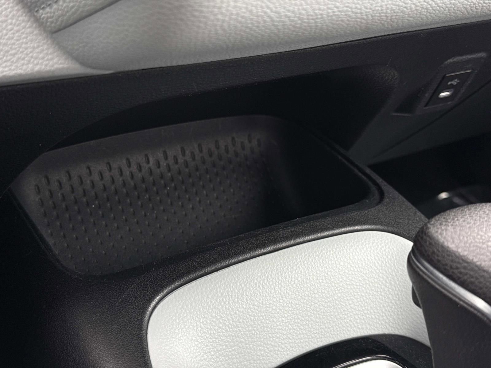 Used 2023 Toyota Corolla SE image 12