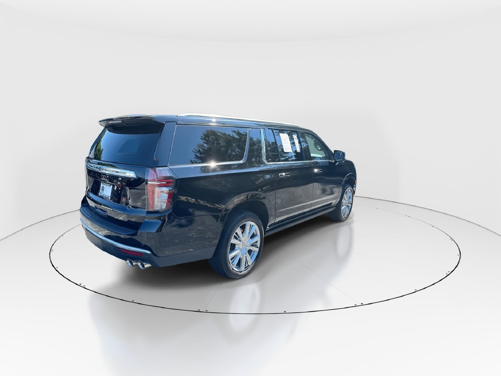 Used 2024 Chevrolet Suburban High Country AWD/4WD image 8