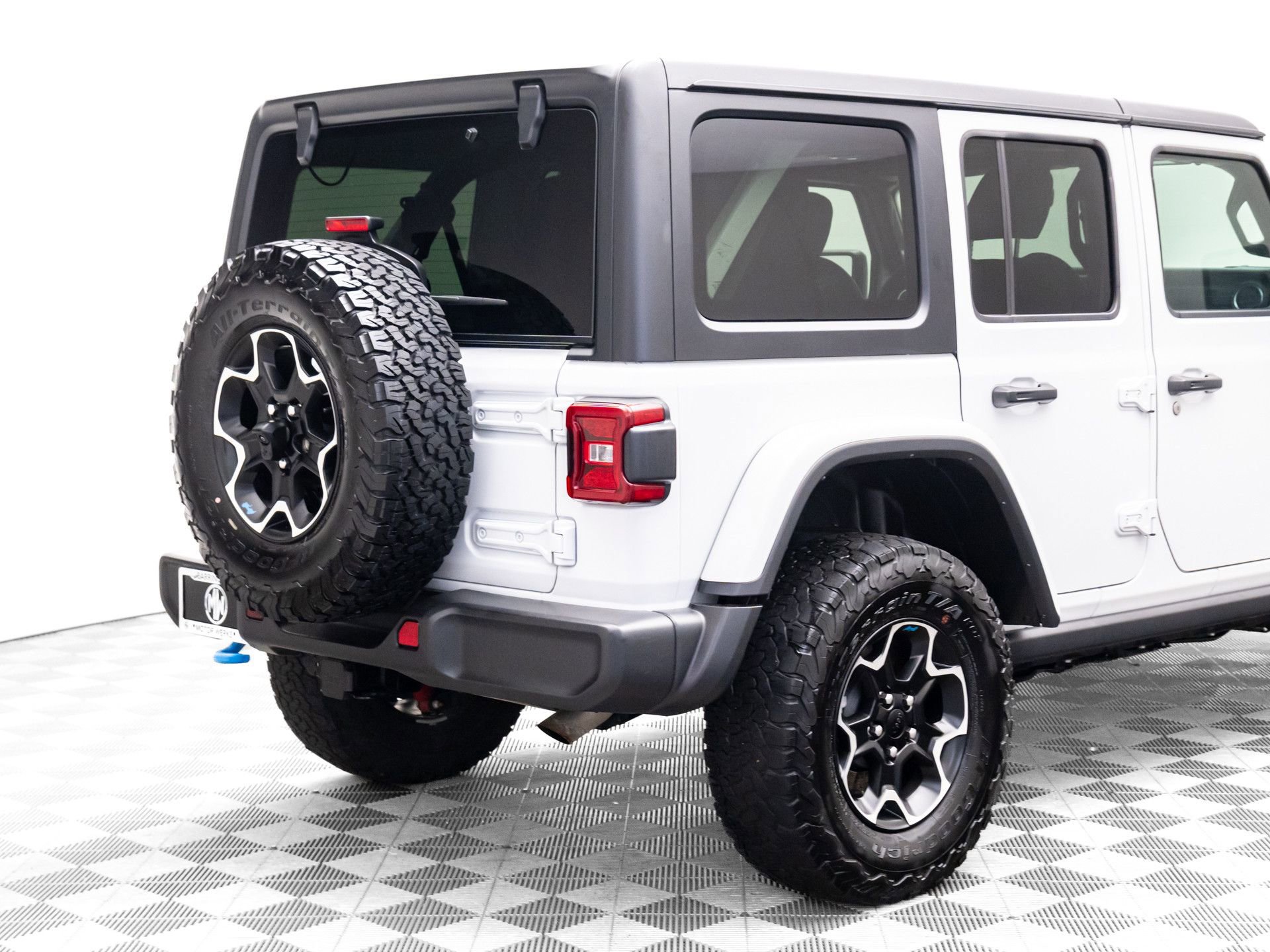 Used 2023 Jeep Wrangler Unlimited Rubicon 4xe w/ Cold Weather Group image 32