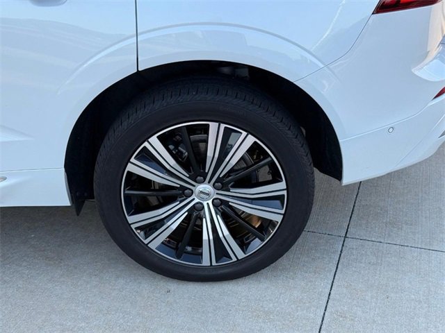 Used 2022 Volvo XC60 T8 Inscription w/ Advanced Package image 9