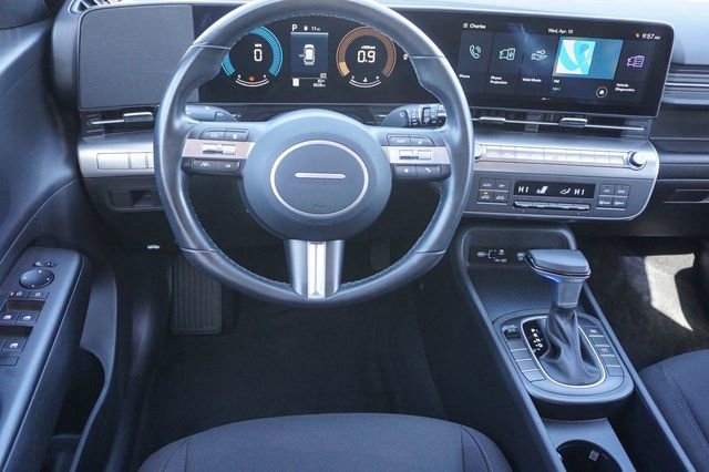 Used 2025 Hyundai Kona SEL image 15