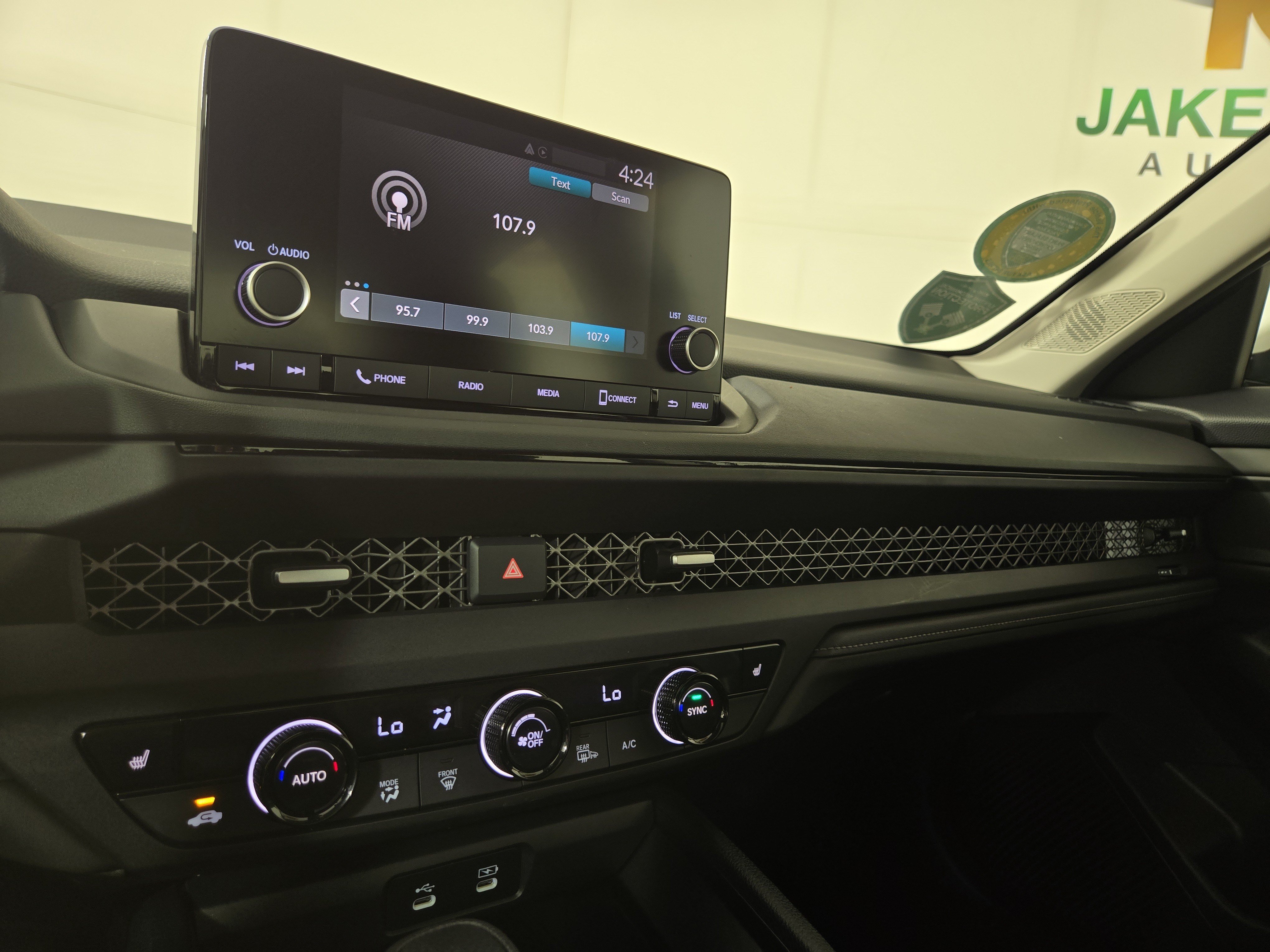 Used 2024 Honda Accord EX image 22