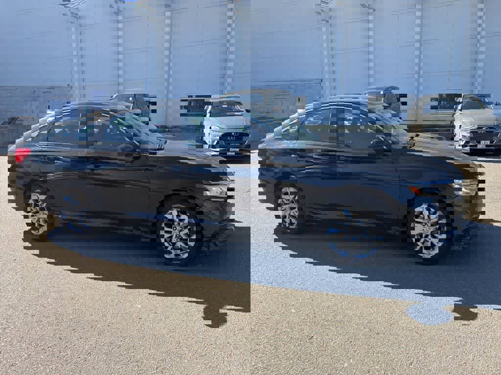 Used 2019 Honda Accord LX image 15