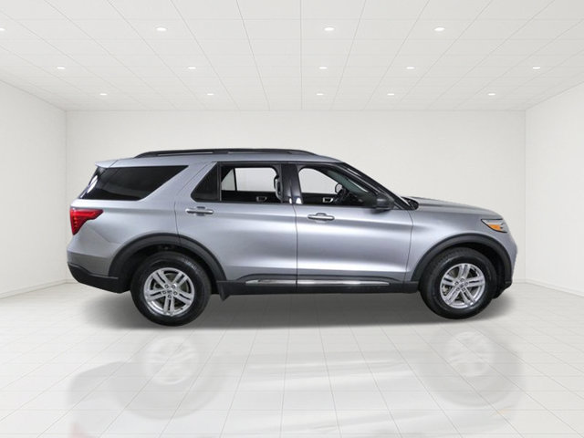 Certified 2024 Ford Explorer XLT w/ Equipment Group 202A AWD/4WD image 8