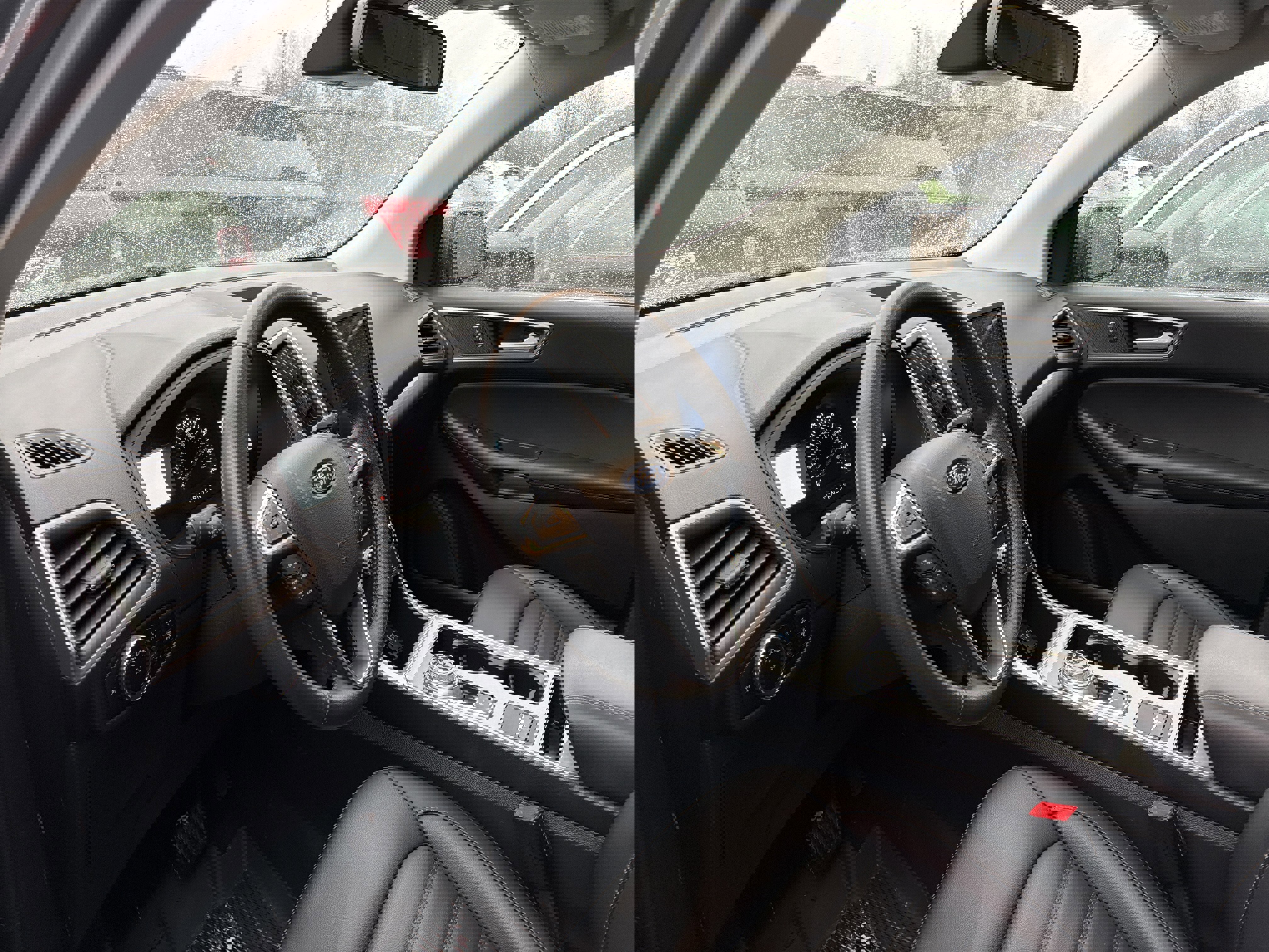 Used 2024 Ford Edge SEL w/ Convenience Package image 7