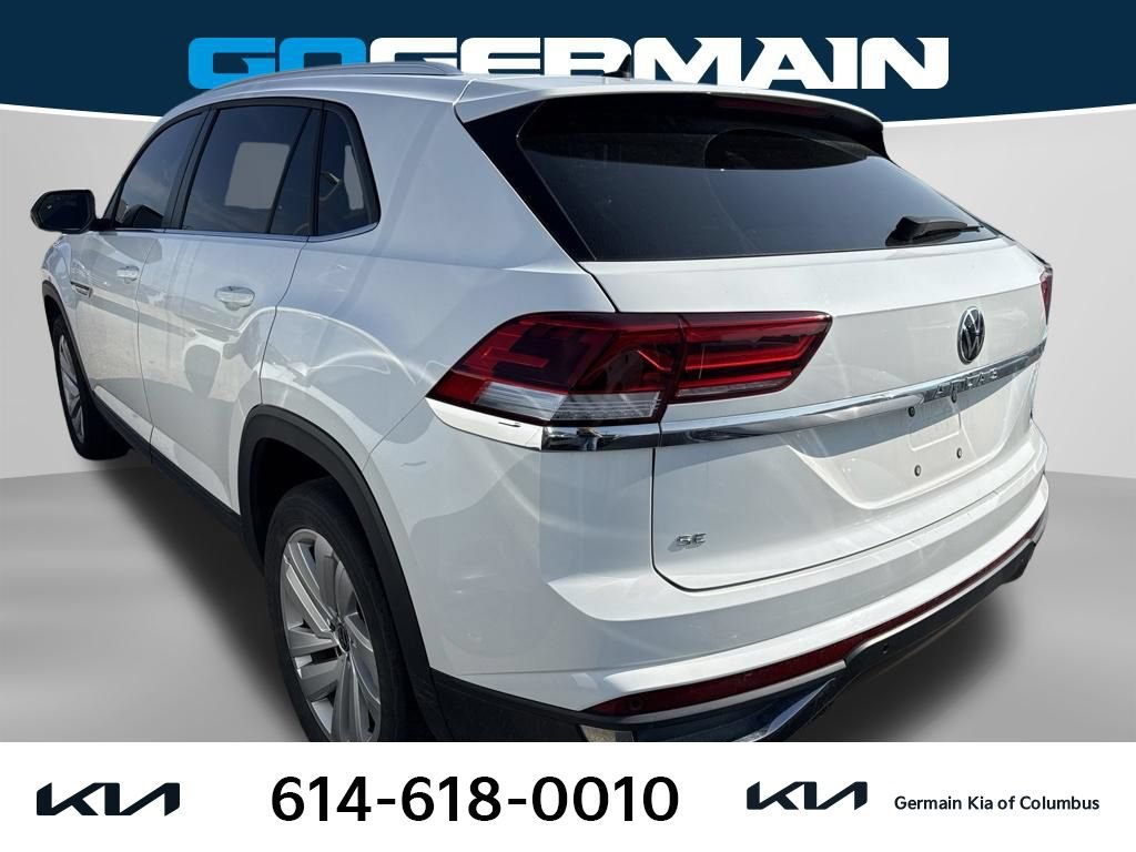 Used 2023 Volkswagen Atlas Cross Sport SE w/ Panoramic Sunroof Package AWD/4WD image 2
