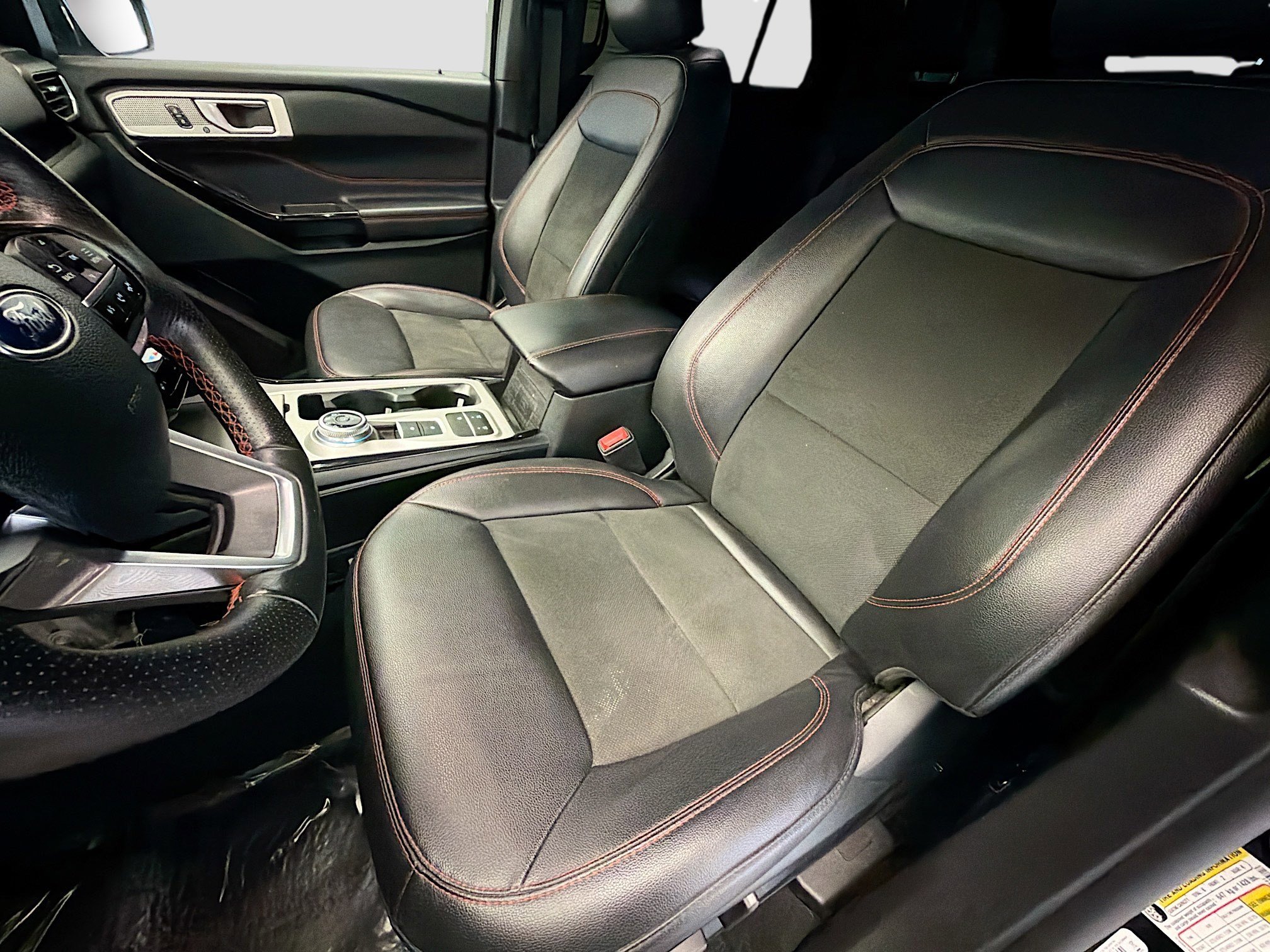 Used 2023 Ford Explorer ST-Line w/ Class IV Trailer Tow Package image 11