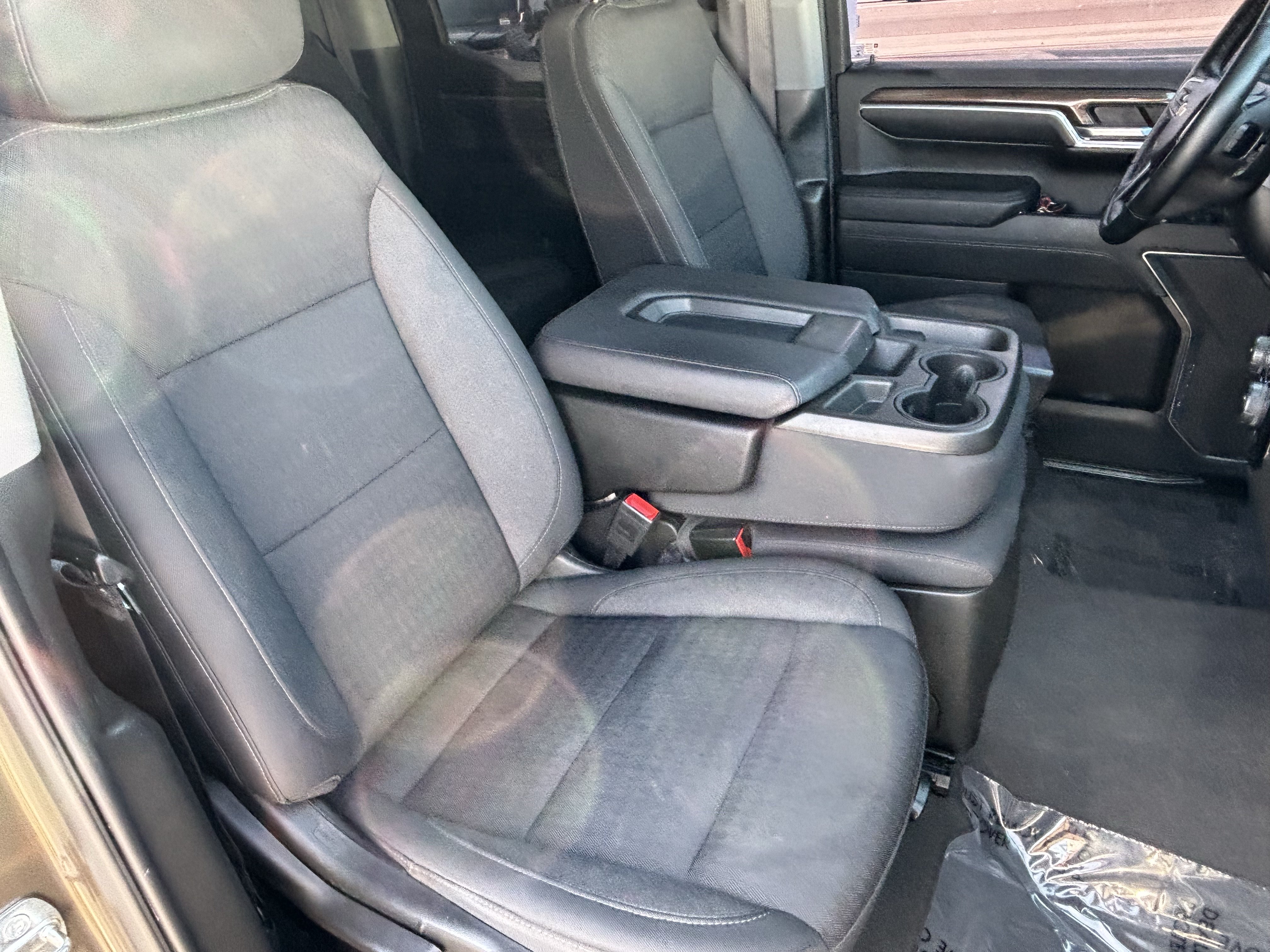 Used 2023 Chevrolet Silverado 1500 LT AWD/4WD image 10