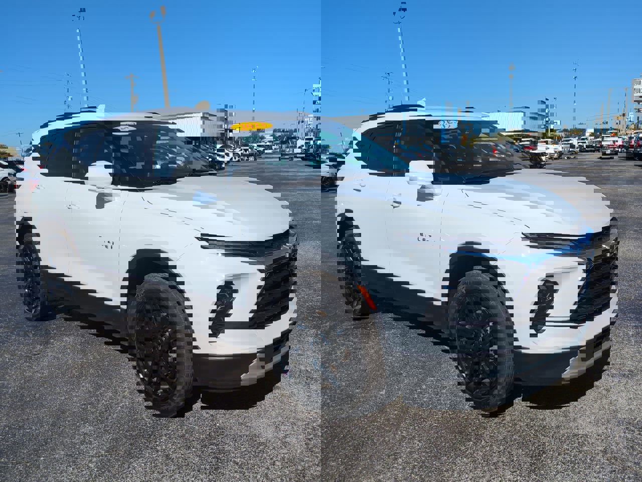 Used 2023 Chevrolet Blazer LT w/ Convenience Package FWD image 2