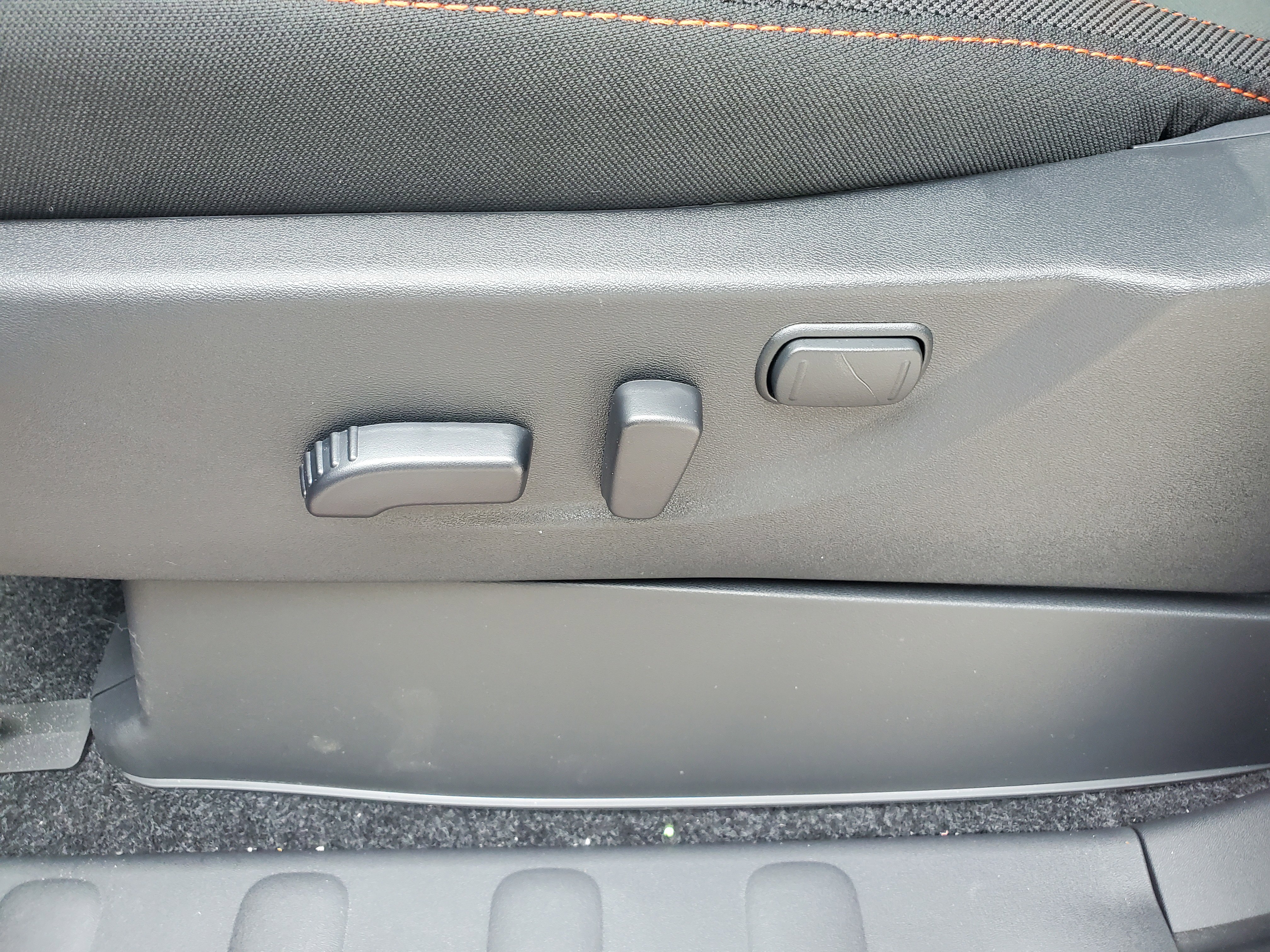 New 2026 Nissan Frontier PRO-4X w/ Pro-4x Convenience Package image 18