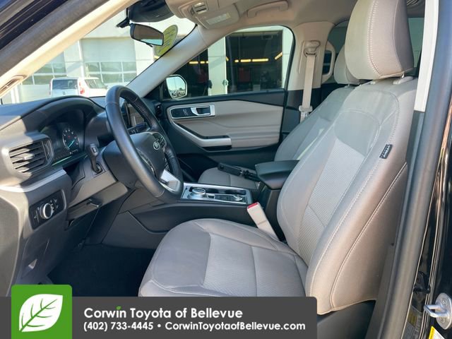 Used 2023 Ford Explorer XLT AWD/4WD image 17