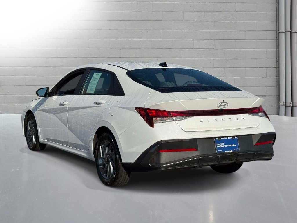 Used 2024 Hyundai Elantra SEL FWD image 6