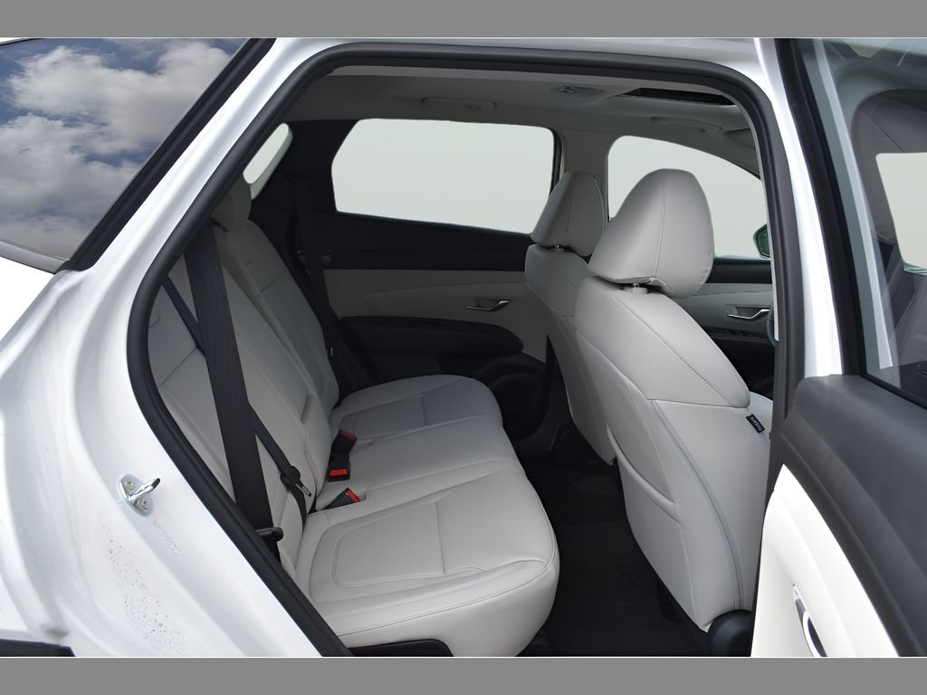 Used 2025 Hyundai Tucson SEL FWD image 18