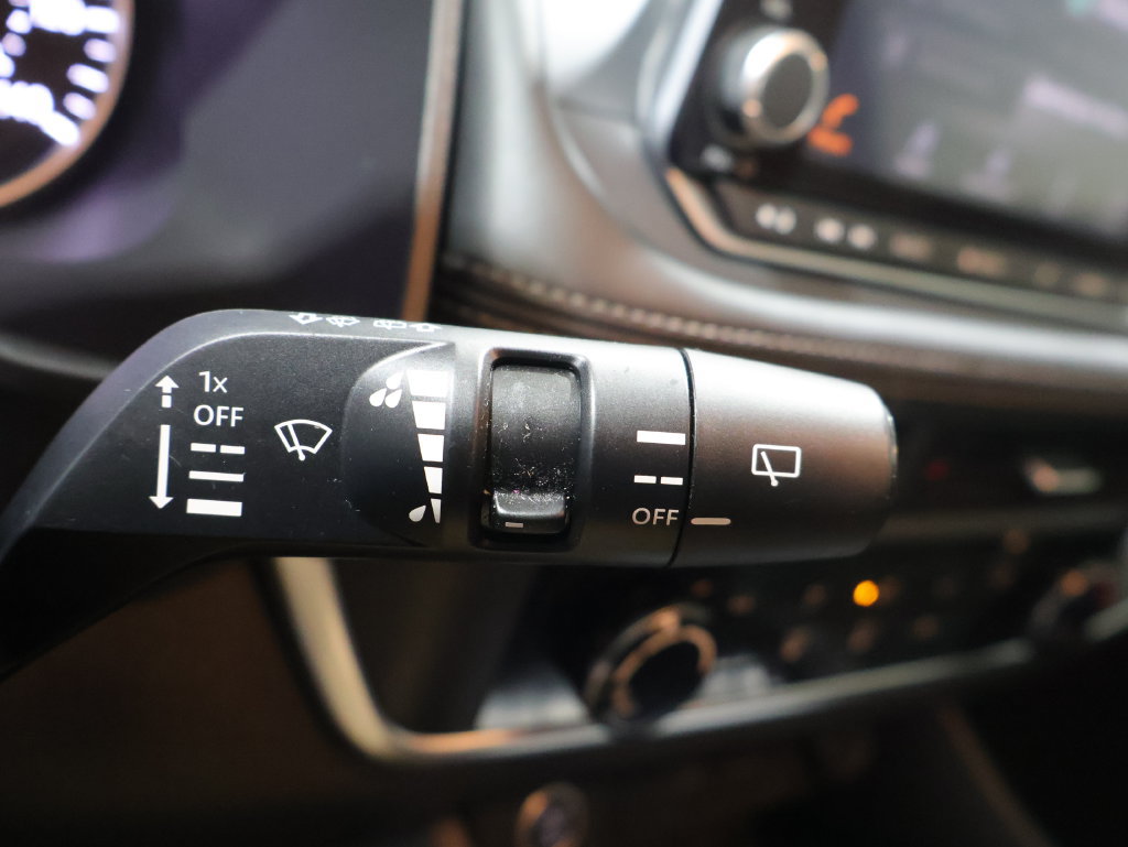Used 2023 Nissan Rogue S AWD/4WD image 37