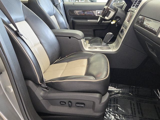 Used 2008 Lincoln MKX AWD image 3