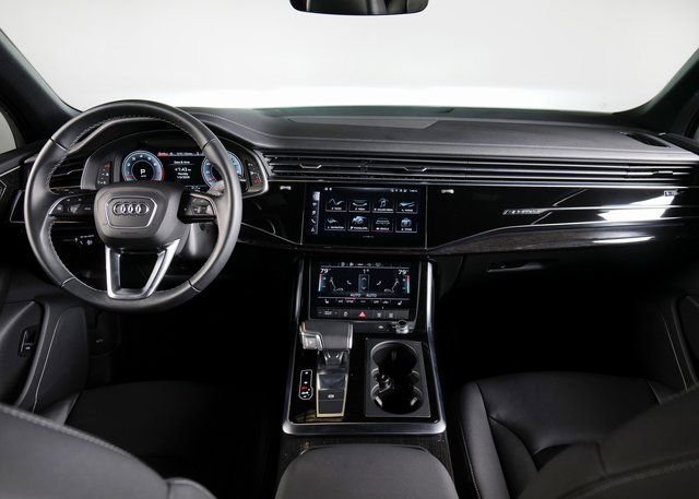 Certified 2025 Audi Q7 3.0T Premium w/ Convenience Package image 8