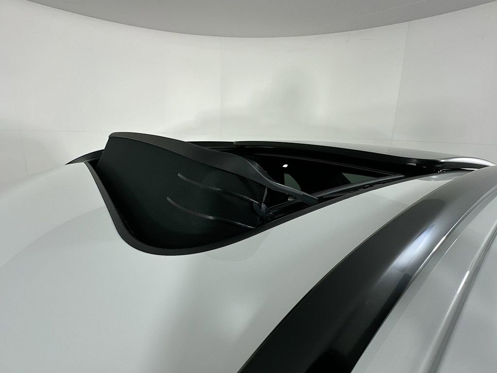 New 2026 Porsche Macan GTS image 14