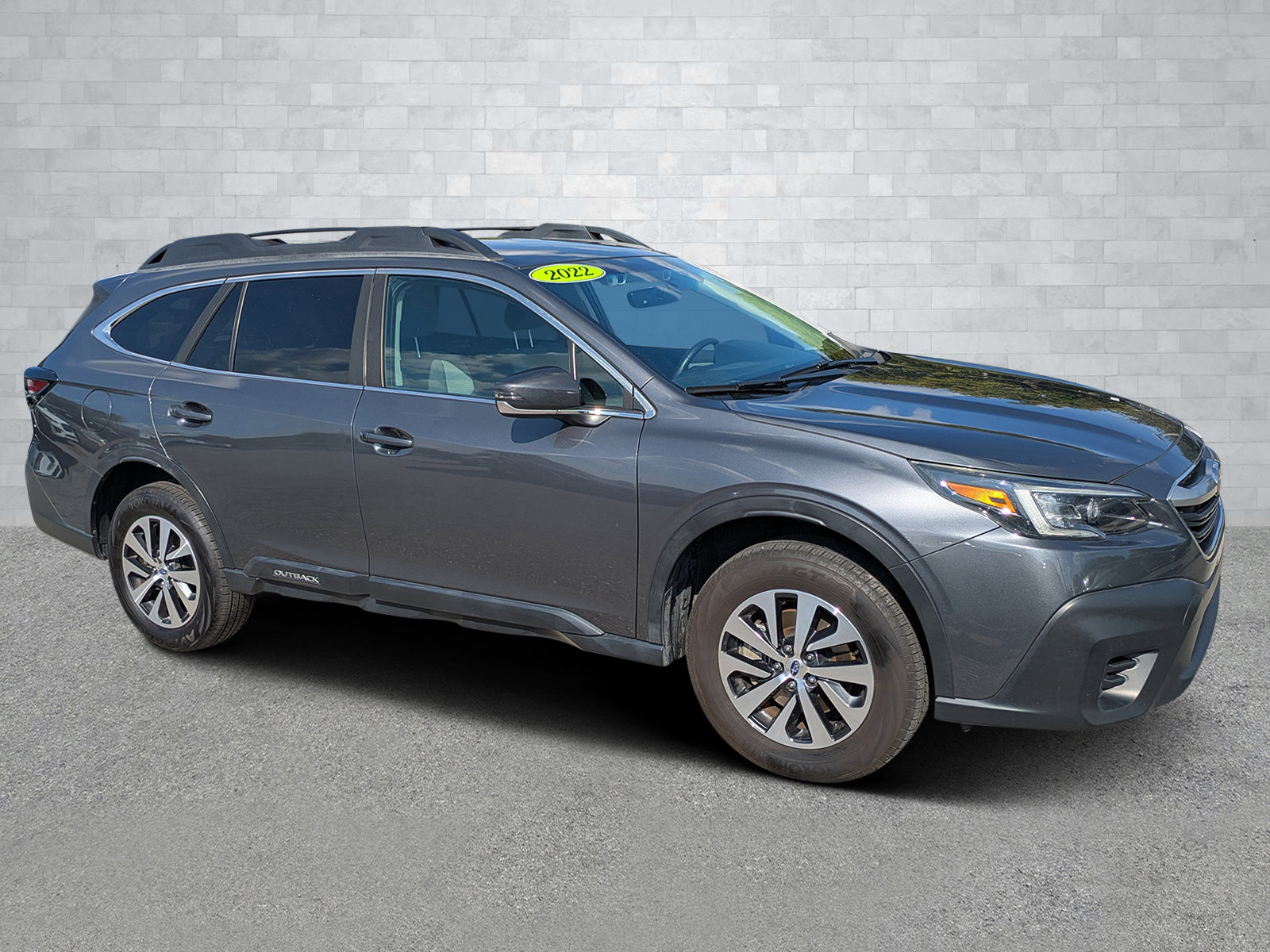 Used 2022 Subaru Outback Premium image 1