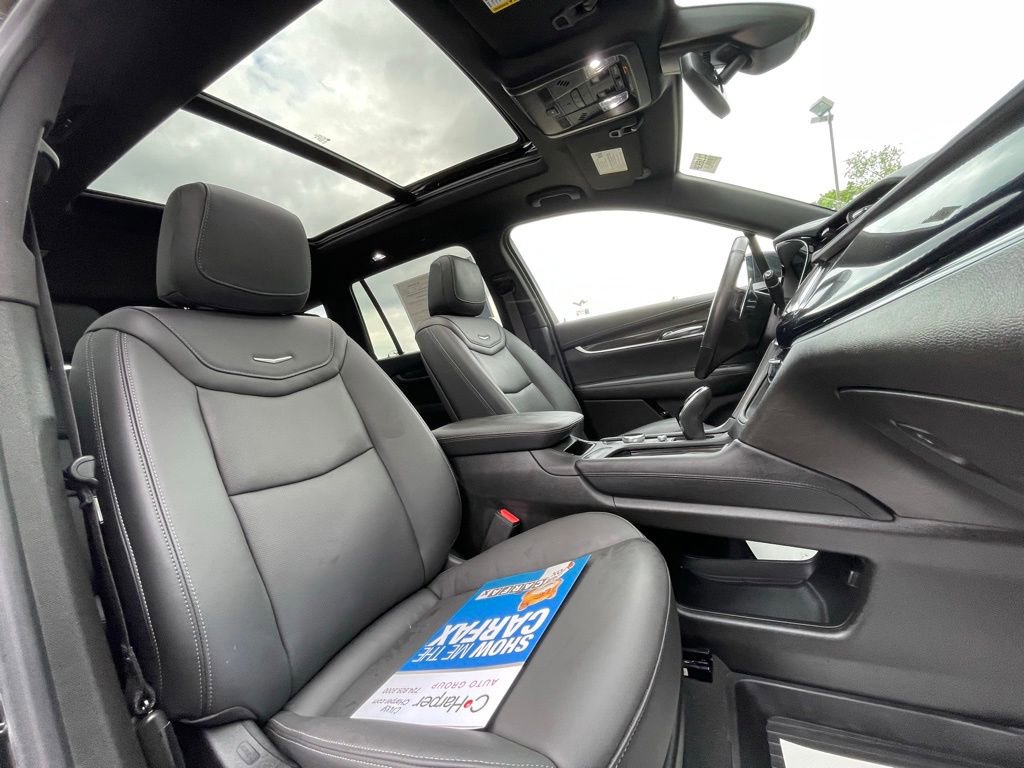 Used 2024 Cadillac XT6 Sport w/ LPO, Floor Liner Package AWD/4WD image 10