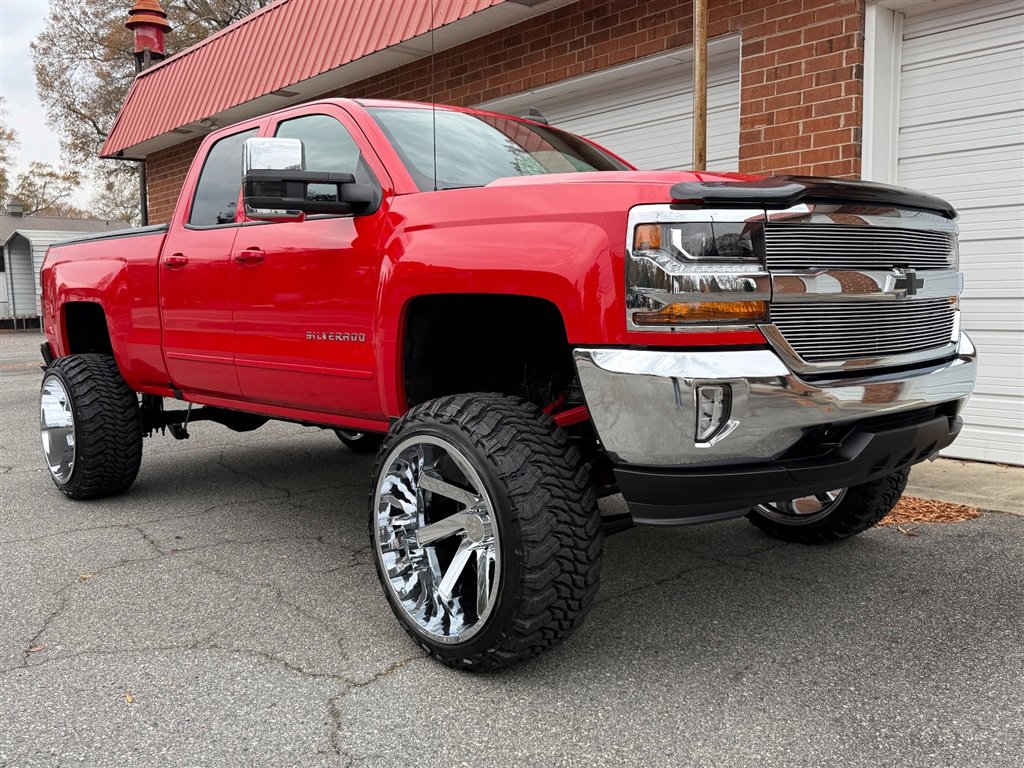 Used 2019 Chevrolet Silverado 1500 LT w/ All Star Edition image 31