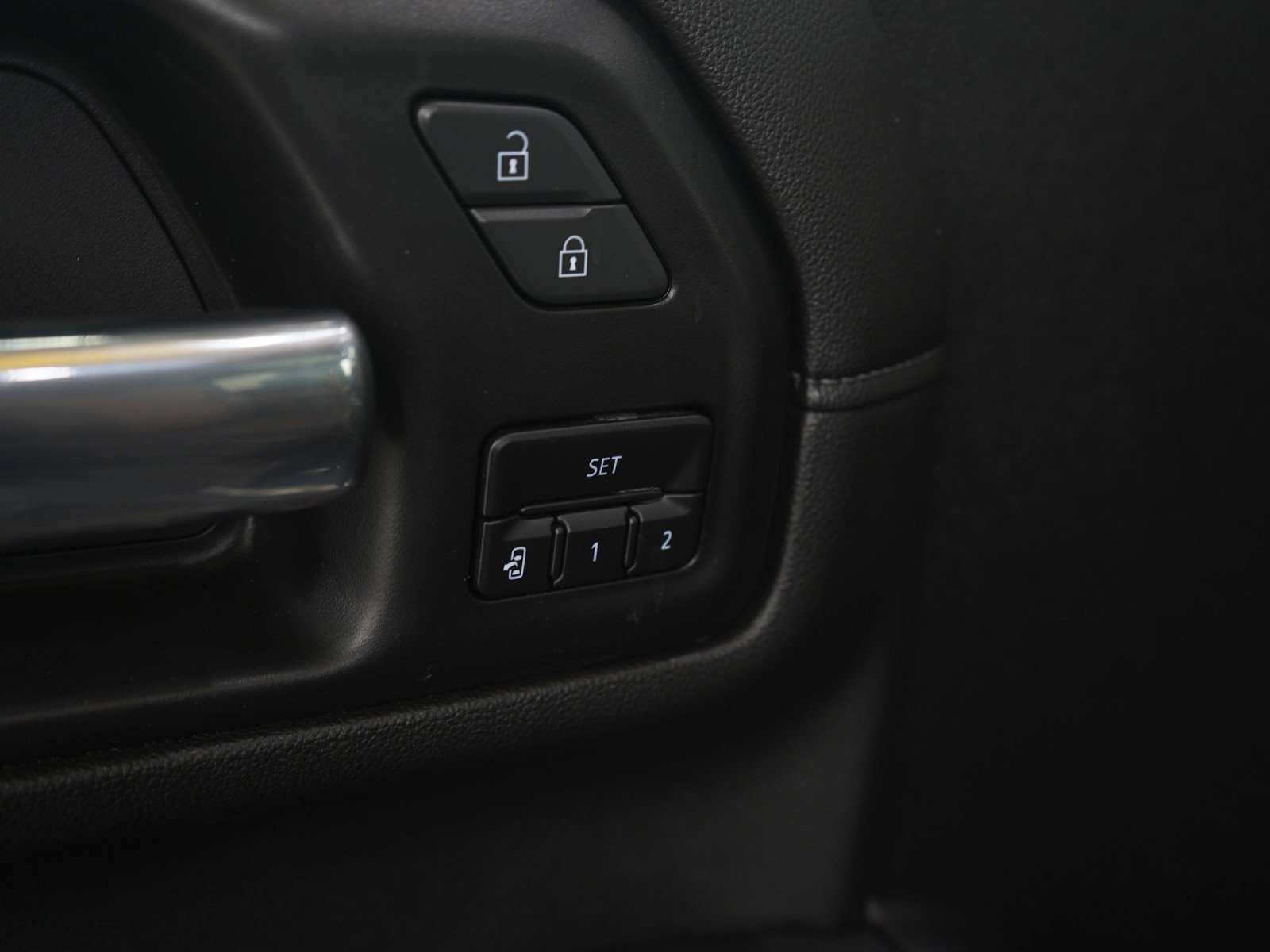 Used 2021 Chevrolet Silverado 2500 High Country w/ Safety Package II image 22