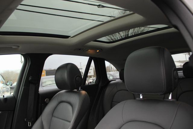 Used 2021 Mercedes-Benz GLC 300 4MATIC image 23