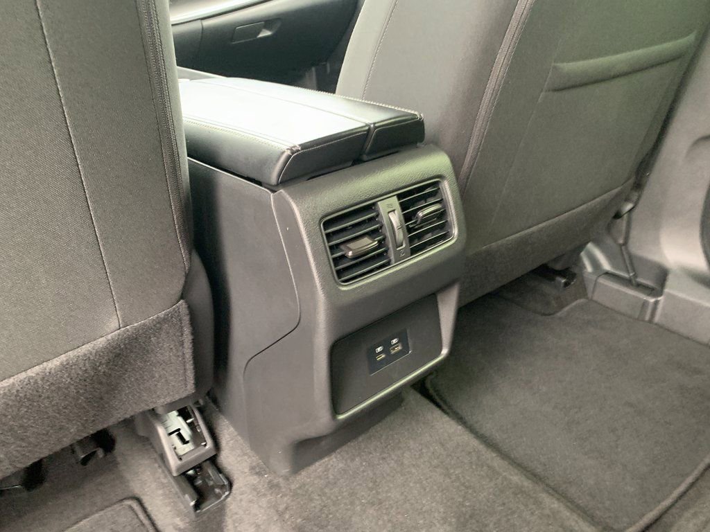 Used 2023 Nissan Rogue SV image 24