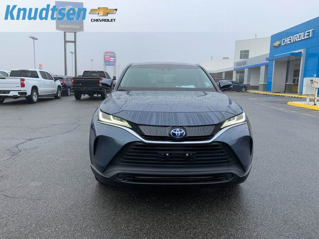 Used 2024 Toyota Venza LE image 2