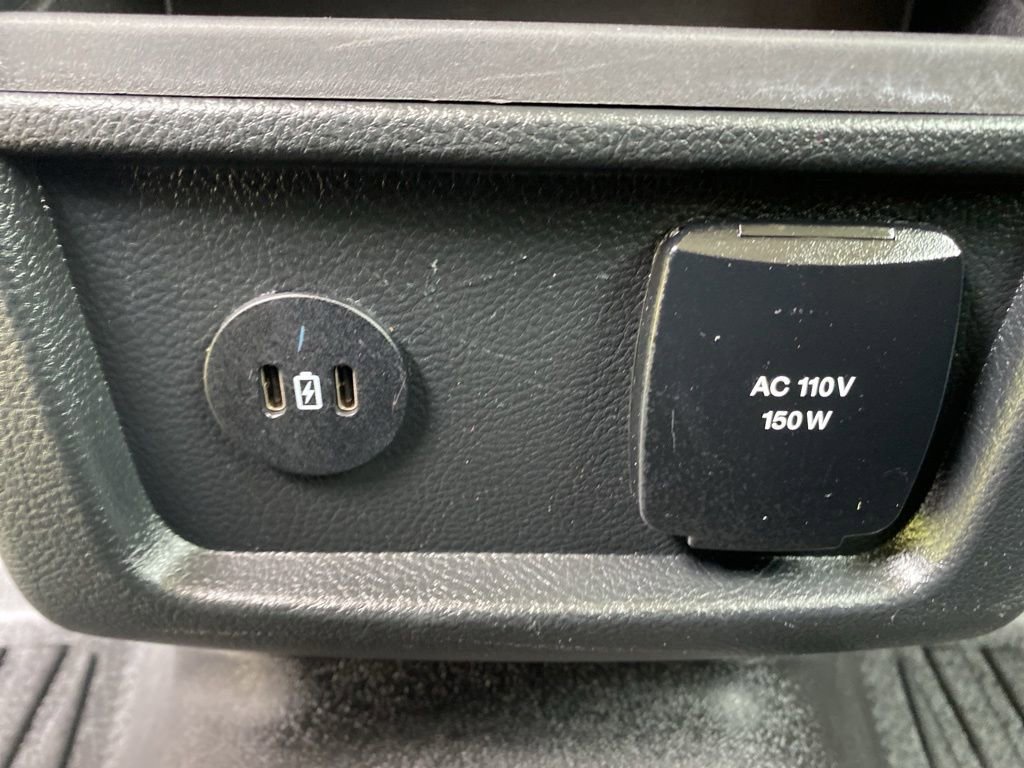 Used 2024 Ford Edge Titanium AWD/4WD image 23