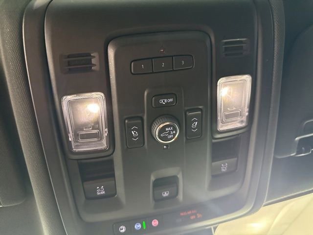 Used 2023 Chevrolet Suburban Z71 w/ Luxury Package AWD/4WD image 24